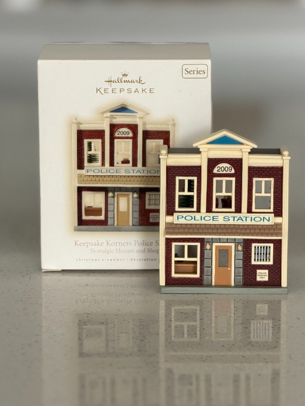 Hallmark Ornament Nostalgic Houses and Shops Keepsake Korners Police Station #26